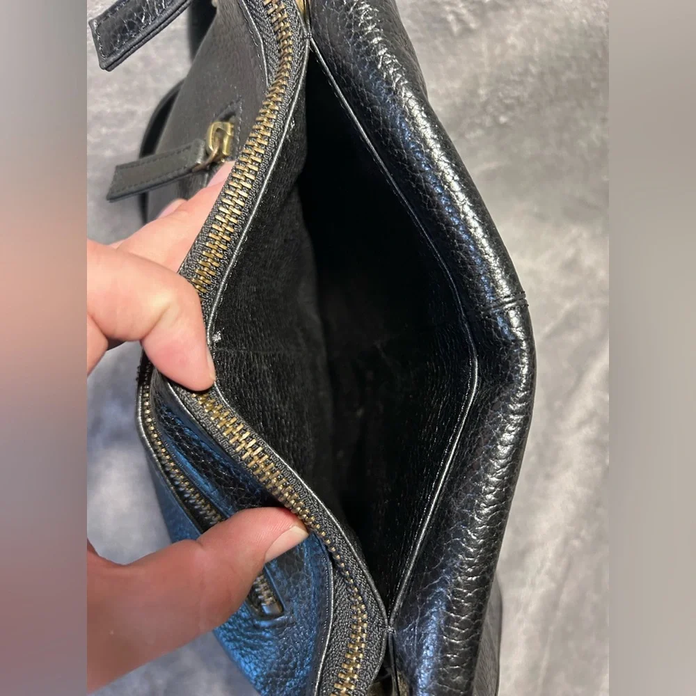 Latico Leather Co. Pebbled Leather Crossbody Messenger Bag - Picture 10 of 13